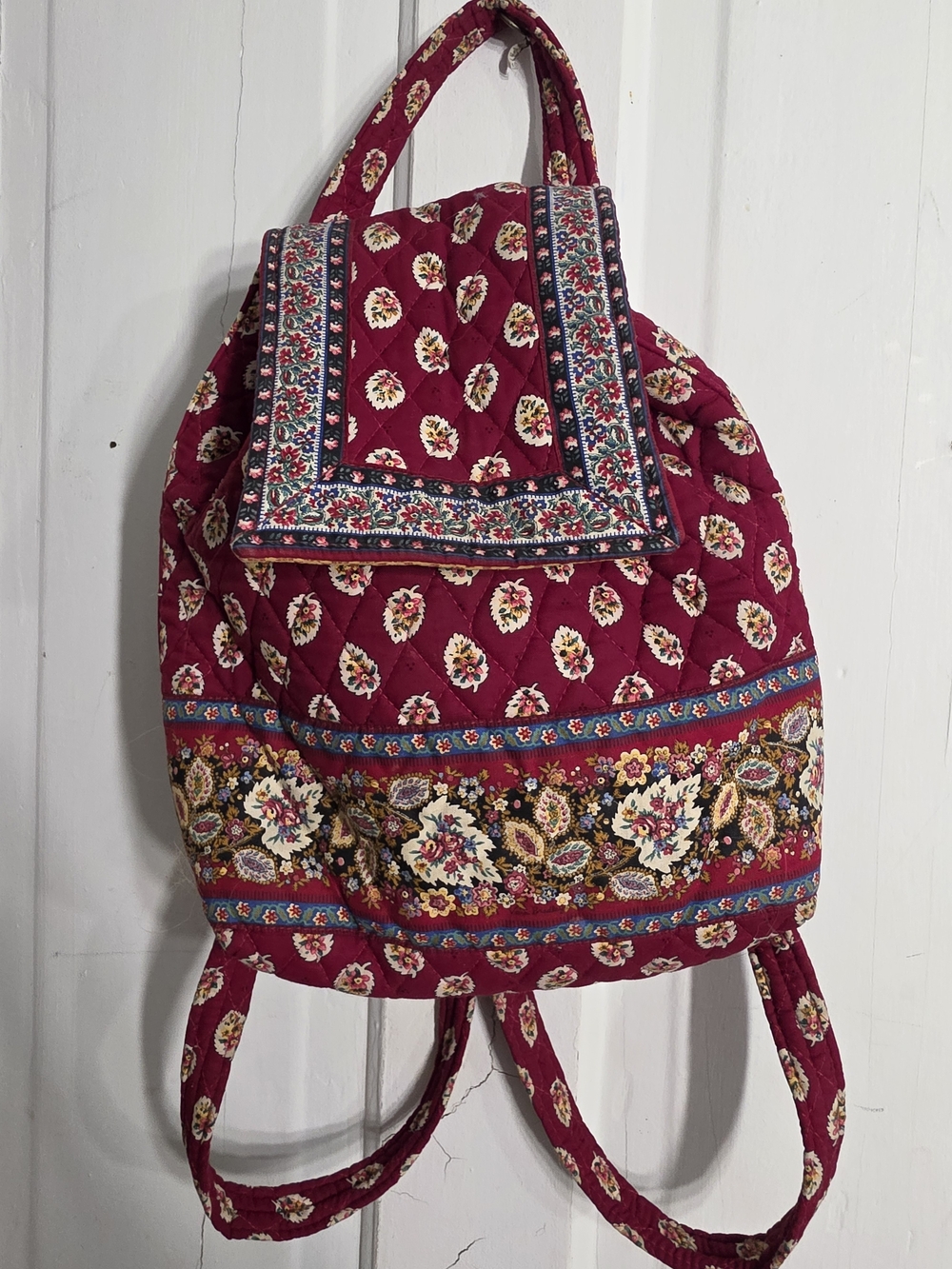 Vintage Quilted Floral Drawstring Backpack - Burgundy